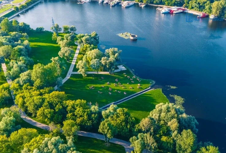 Сколько стоят новостройки у лучших парков Москвы