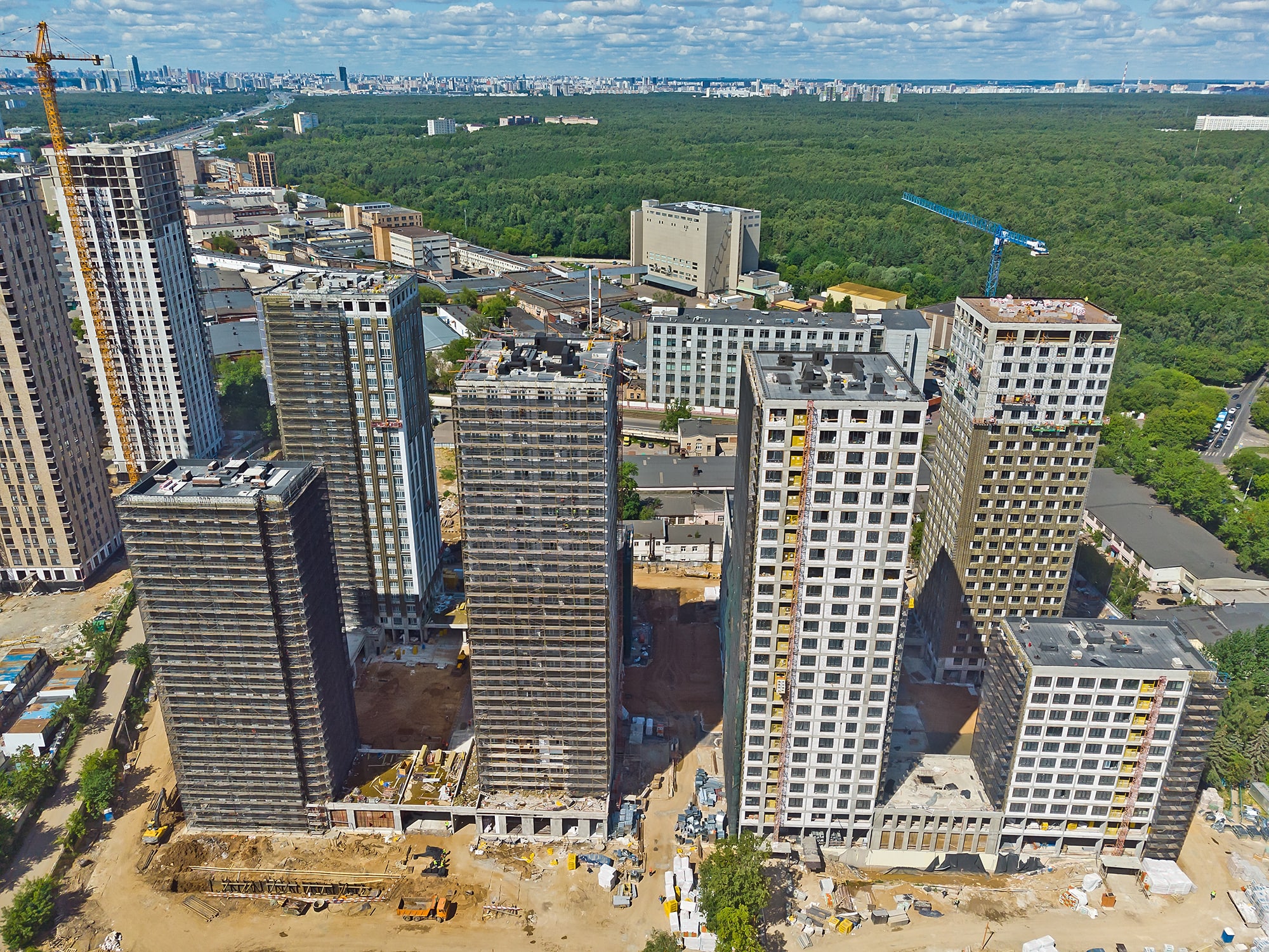 В Восточном округе Москвы расцвел «Сиреневый парк» — завершен монолит III очереди