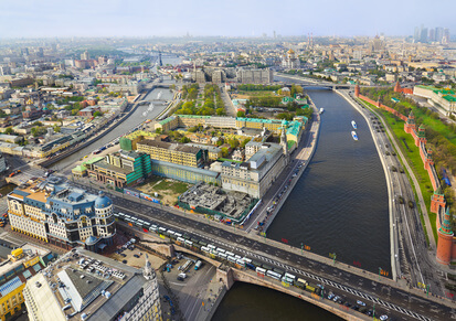 Масштабные работы ведутся на 16 площадках у Москва-реки