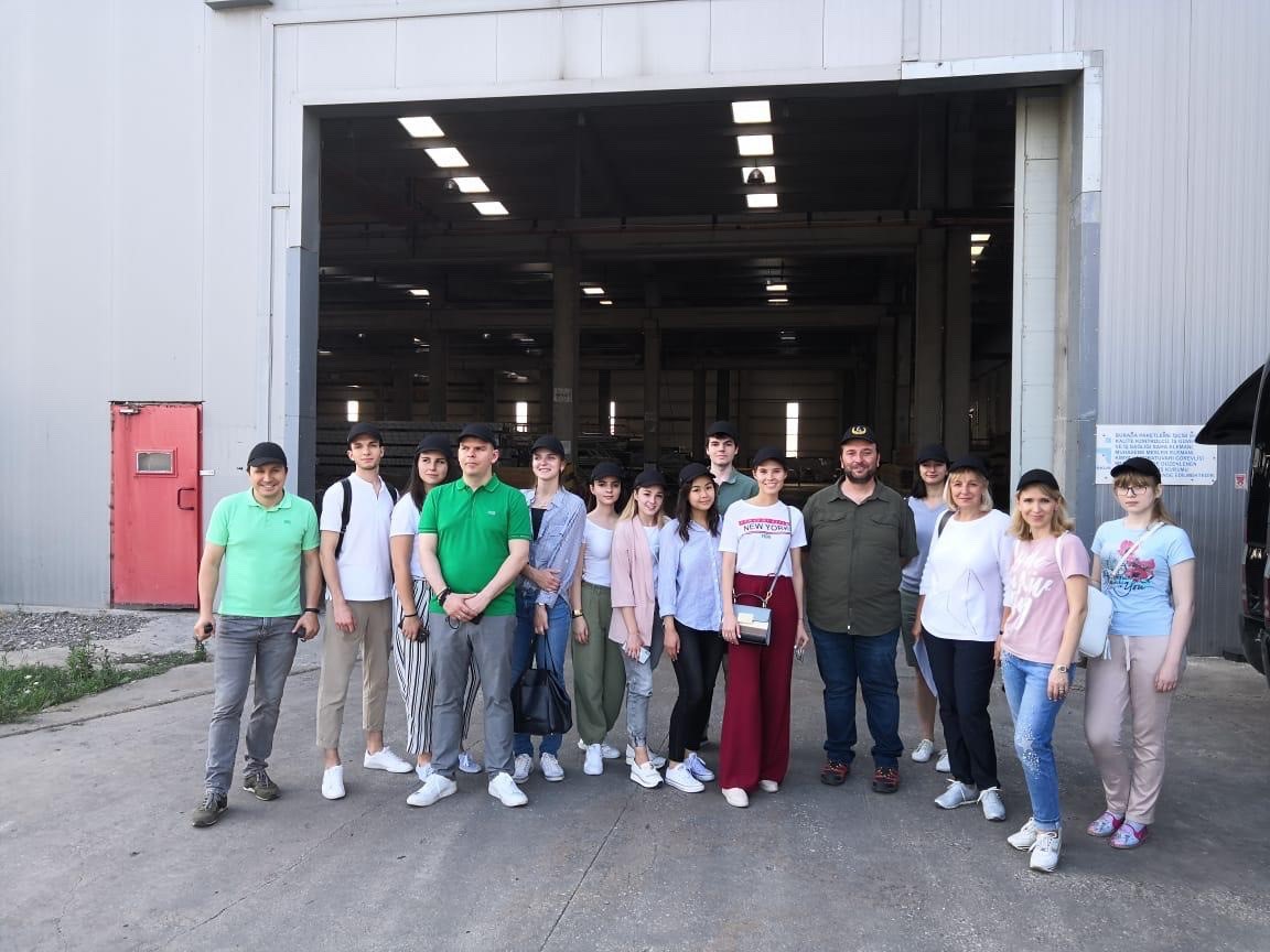 Студенты РЭУ им. Г.В. Плеханова посетили штаб-квартиры турецких производителей