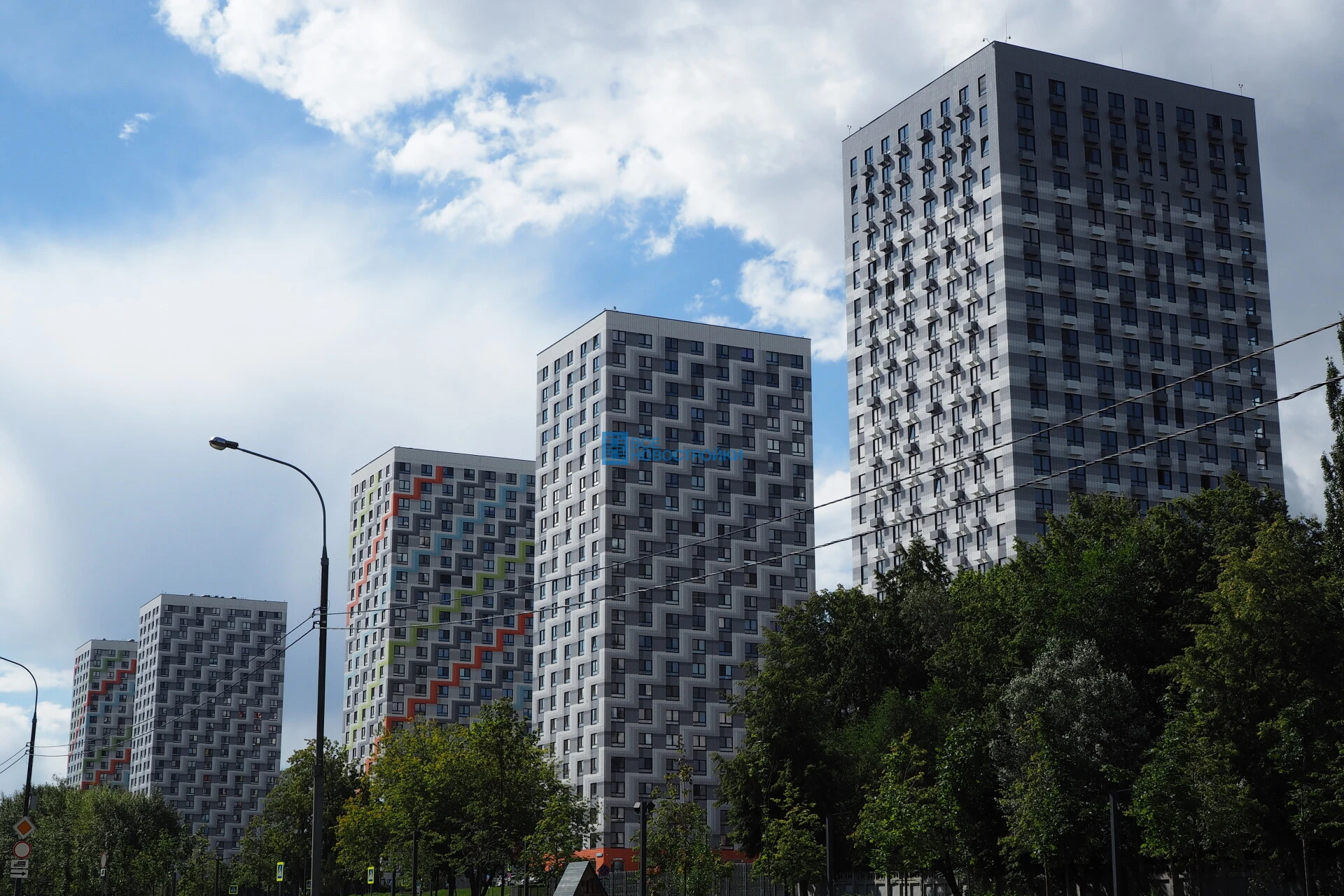 Фото 1: Римского-Корсакова 11