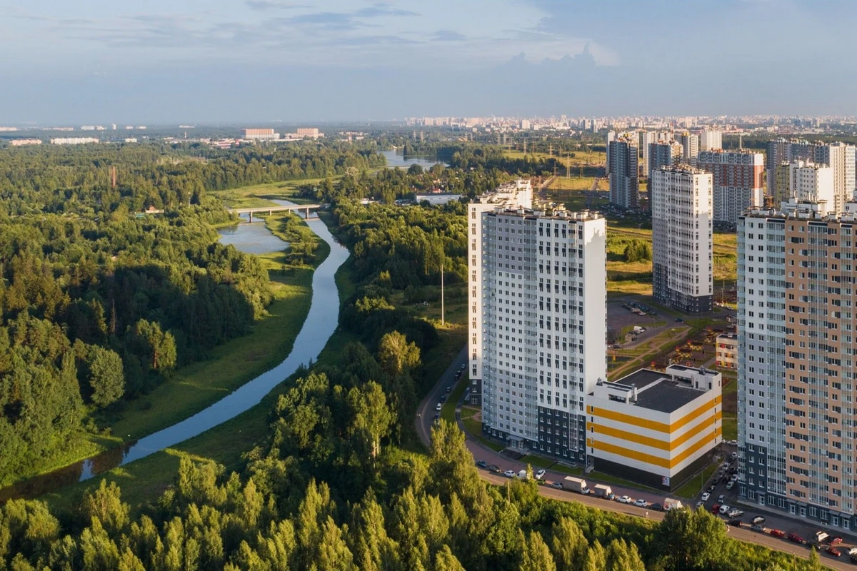 Фото 1: Цветной город