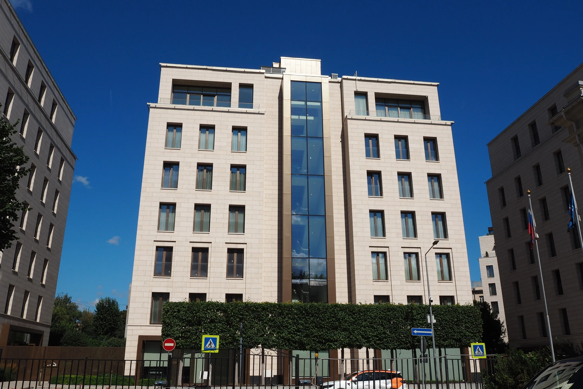 Фото 1: Полянка 44