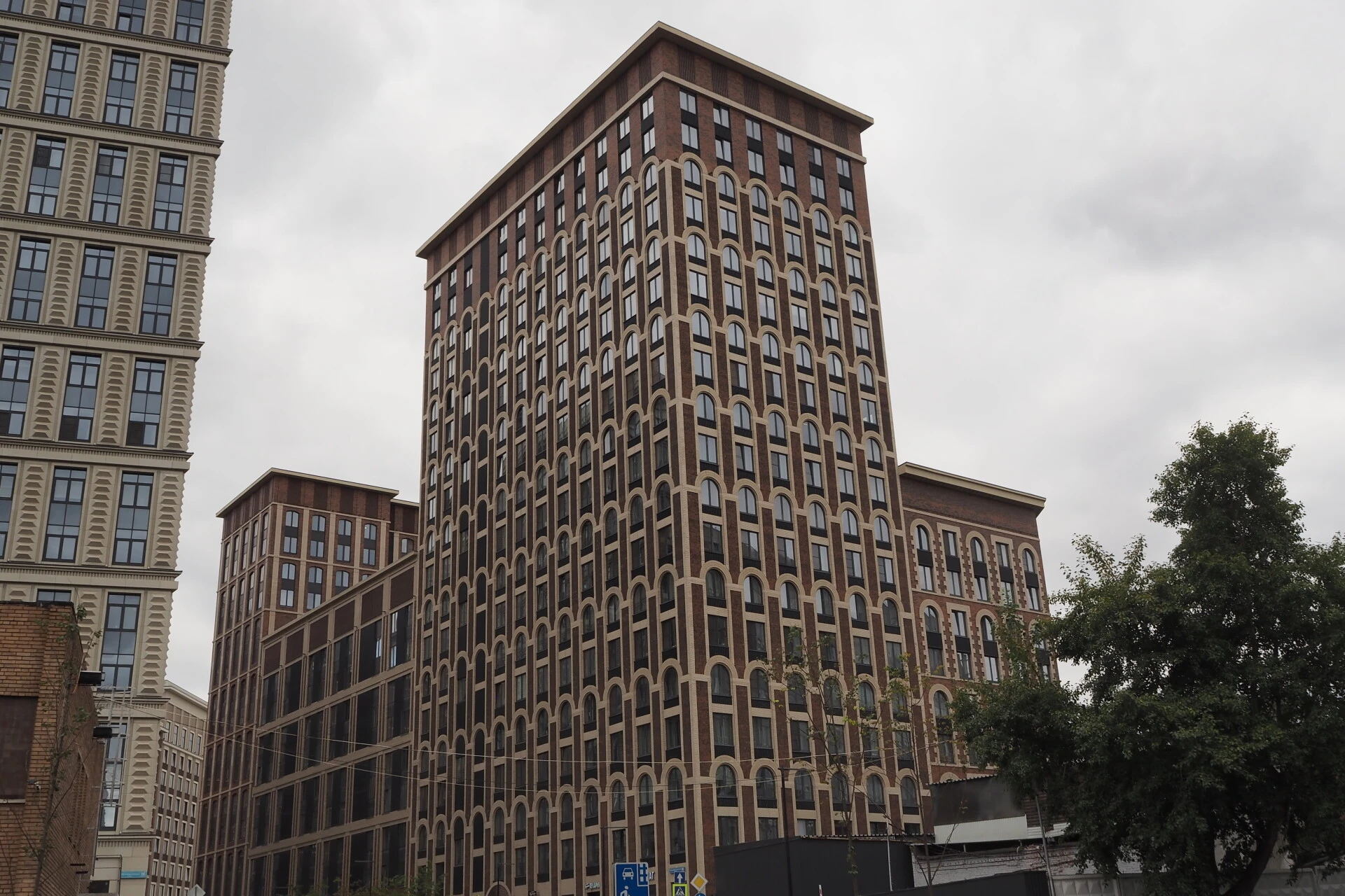 Фото 1: Серебряный фонтан